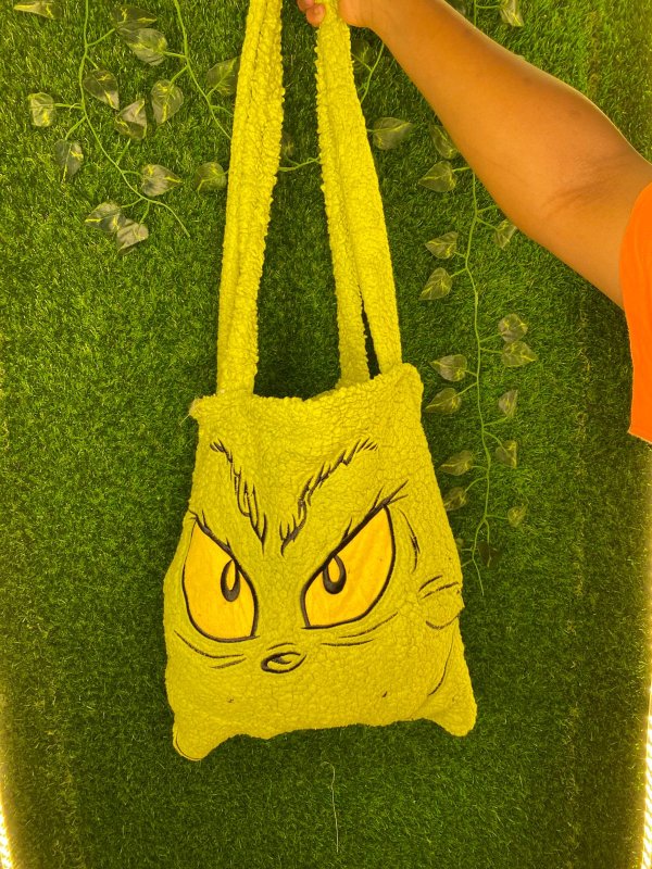 Fluffy tote bags 